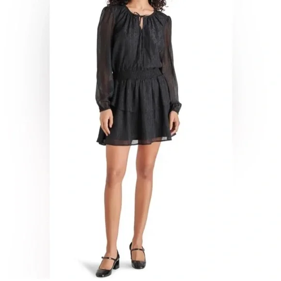 ⭐️ NWT- Steve Madden smocked waist black mini dress - size XS - Picture 4 of 10